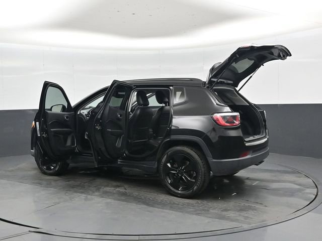 Used 2018 Jeep Compass Latitude FWD image 47