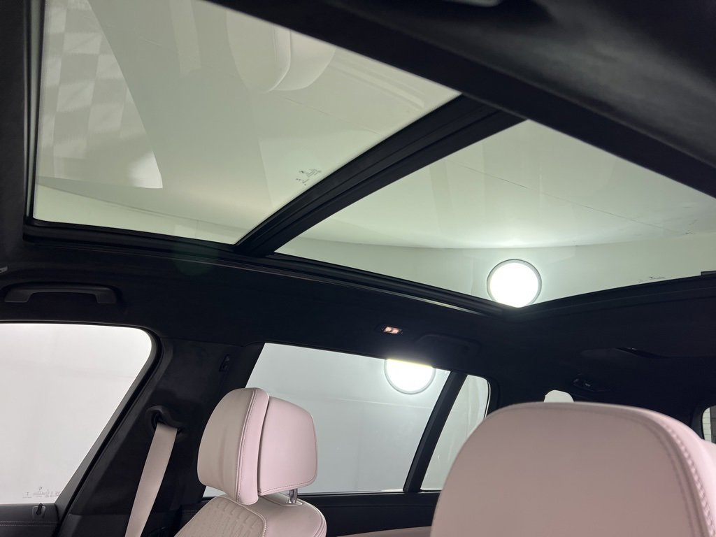 Used 2026 BMW X7 xDrive40i w/ M Sport Package image 22