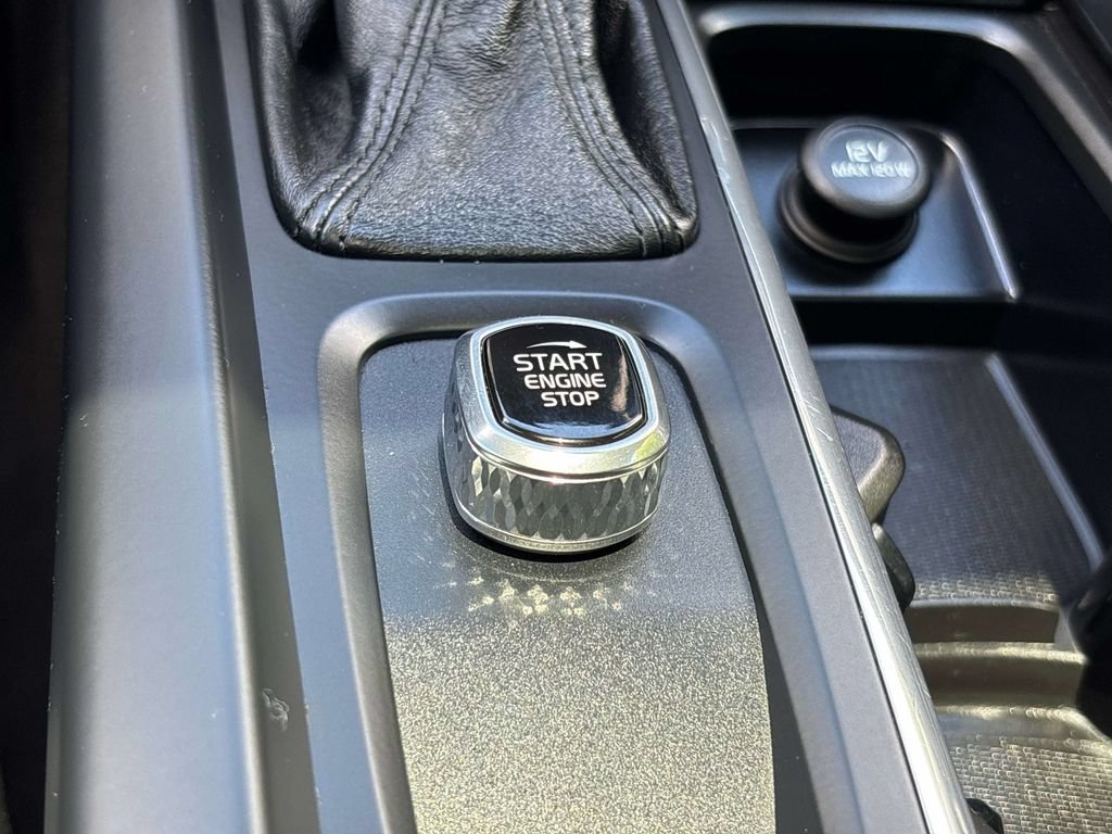 Used 2018 Volvo XC60 T6 Momentum w/ Advanced Package AWD/4WD image 26