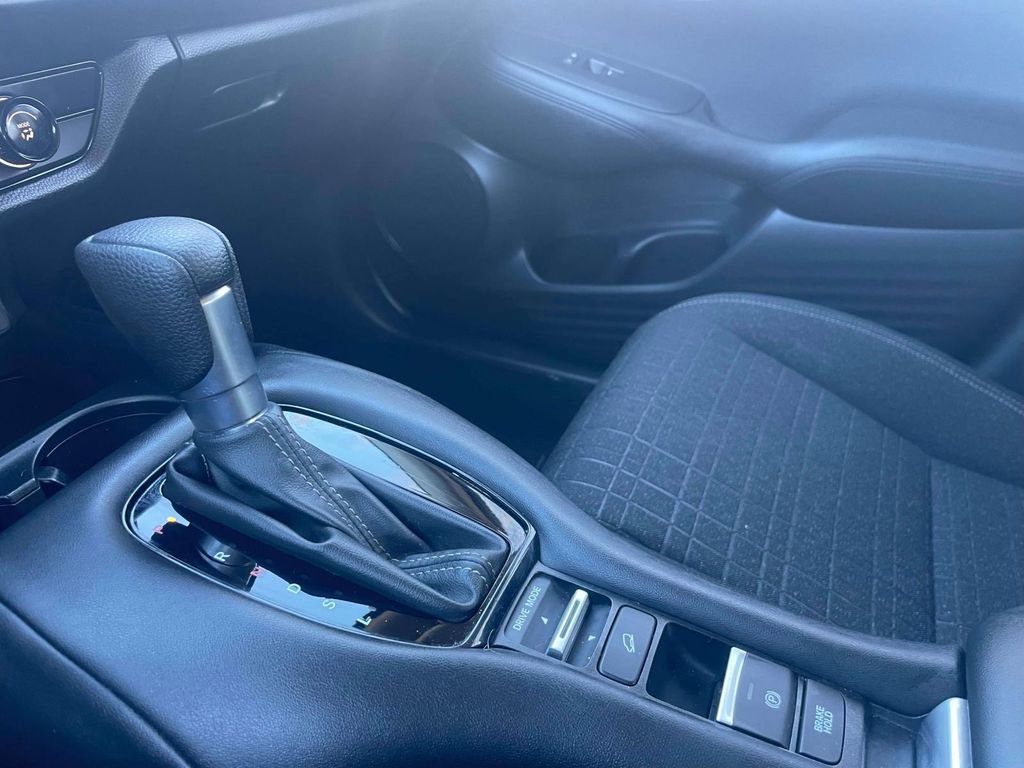 Certified 2024 Honda HR-V LX image 29
