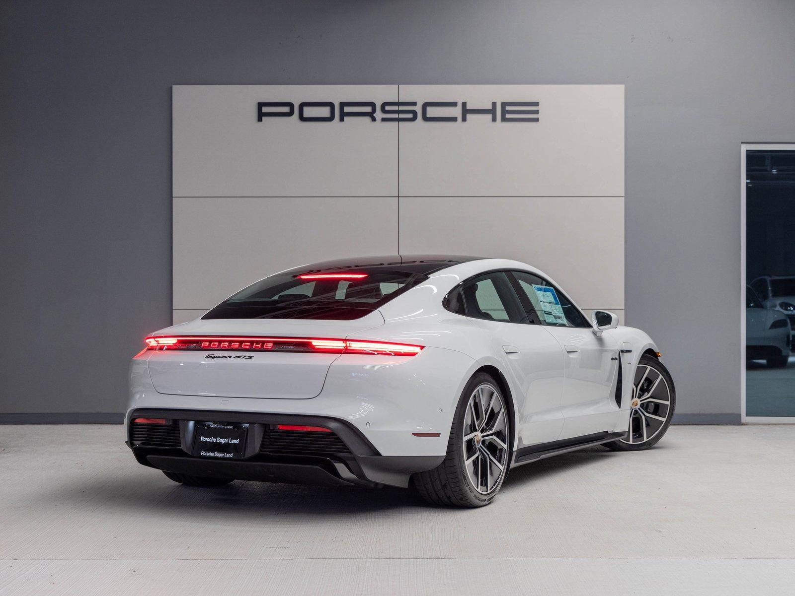 Used 2025 Porsche Taycan GTS image 5