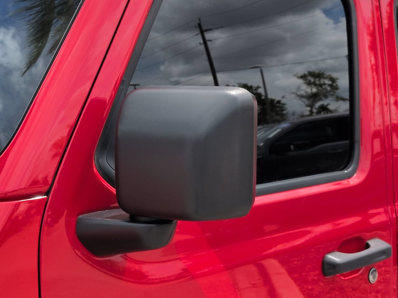 Used 2020 Jeep Wrangler Unlimited Sahara AWD/4WD image 12