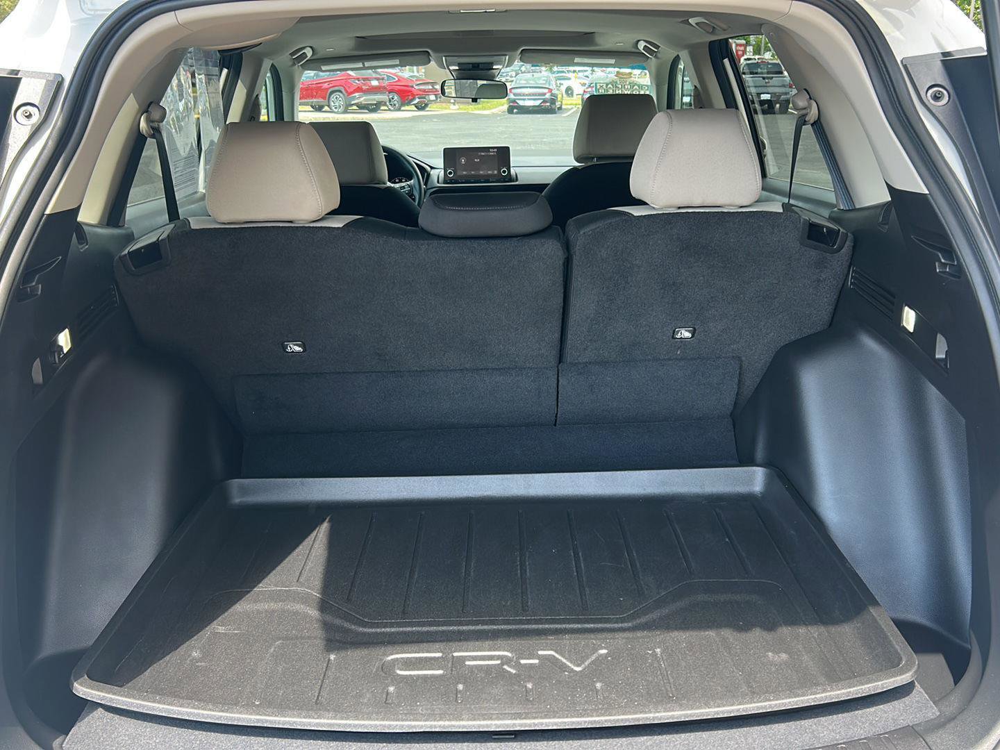 Used 2025 Honda CR-V EX image 8