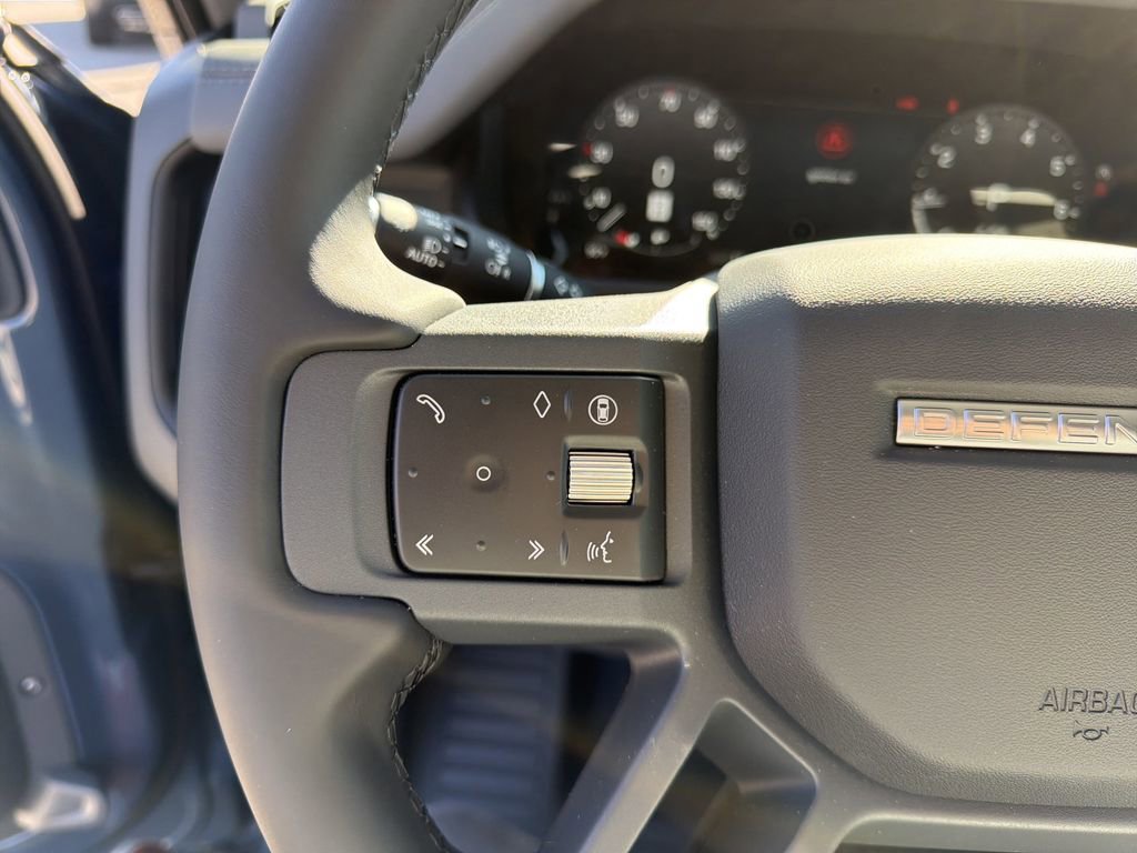 New 2026 Land Rover Defender 110 X-Dynamic SE image 24