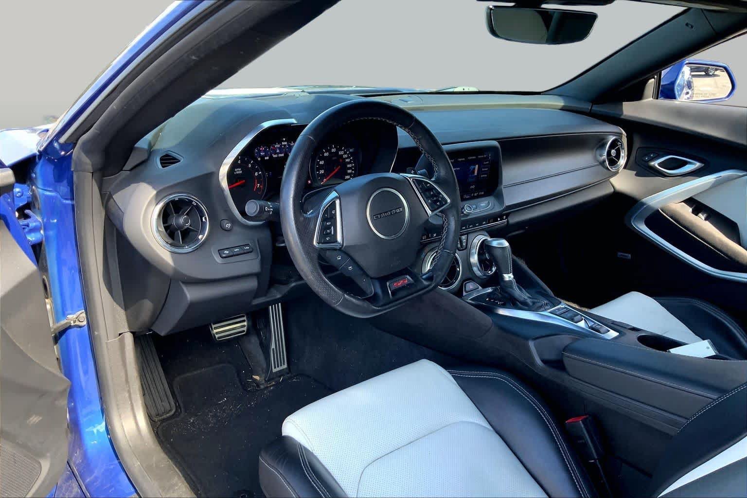 Used 2023 Chevrolet Camaro SS w/ Design Package 2 RWD image 18