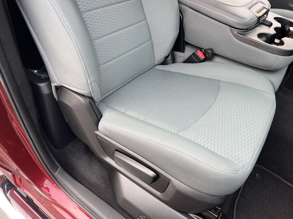 Used 2017 RAM 1500 Express AWD/4WD image 36
