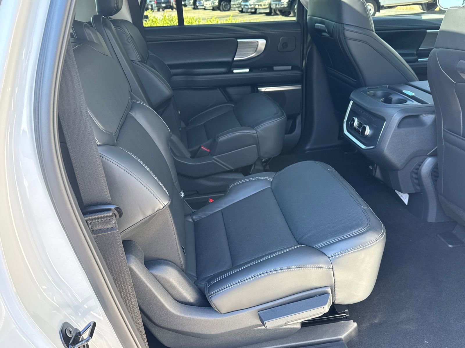 New 2026 Ford Expedition Max Platinum w/ Driver's Package AWD/4WD image 17