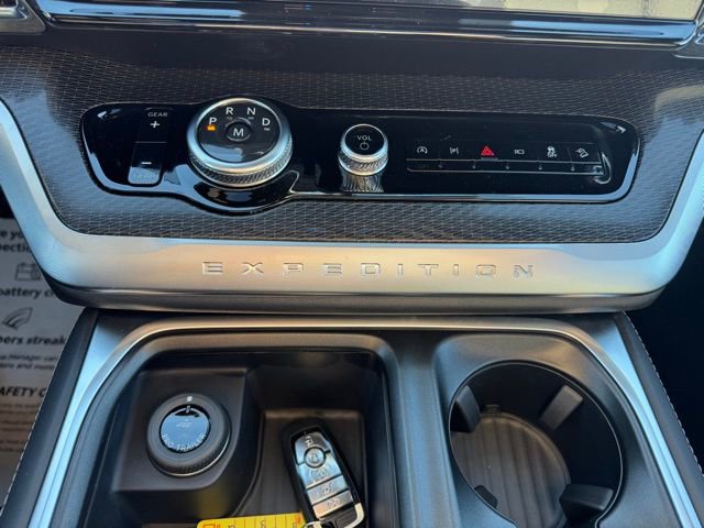 New 2026 Ford Expedition Max Platinum w/ Stealth Appearance Package image 26