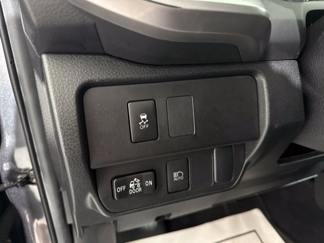 Used 2023 Toyota Tacoma SR5 w/ Technology Package AWD/4WD image 18