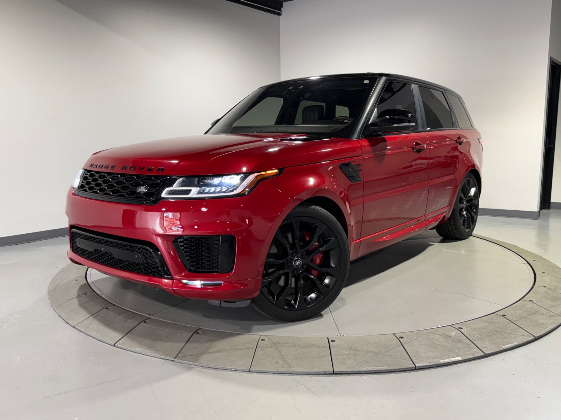 Used 2021 Land Rover Range Rover Sport HST AWD/4WD image 1