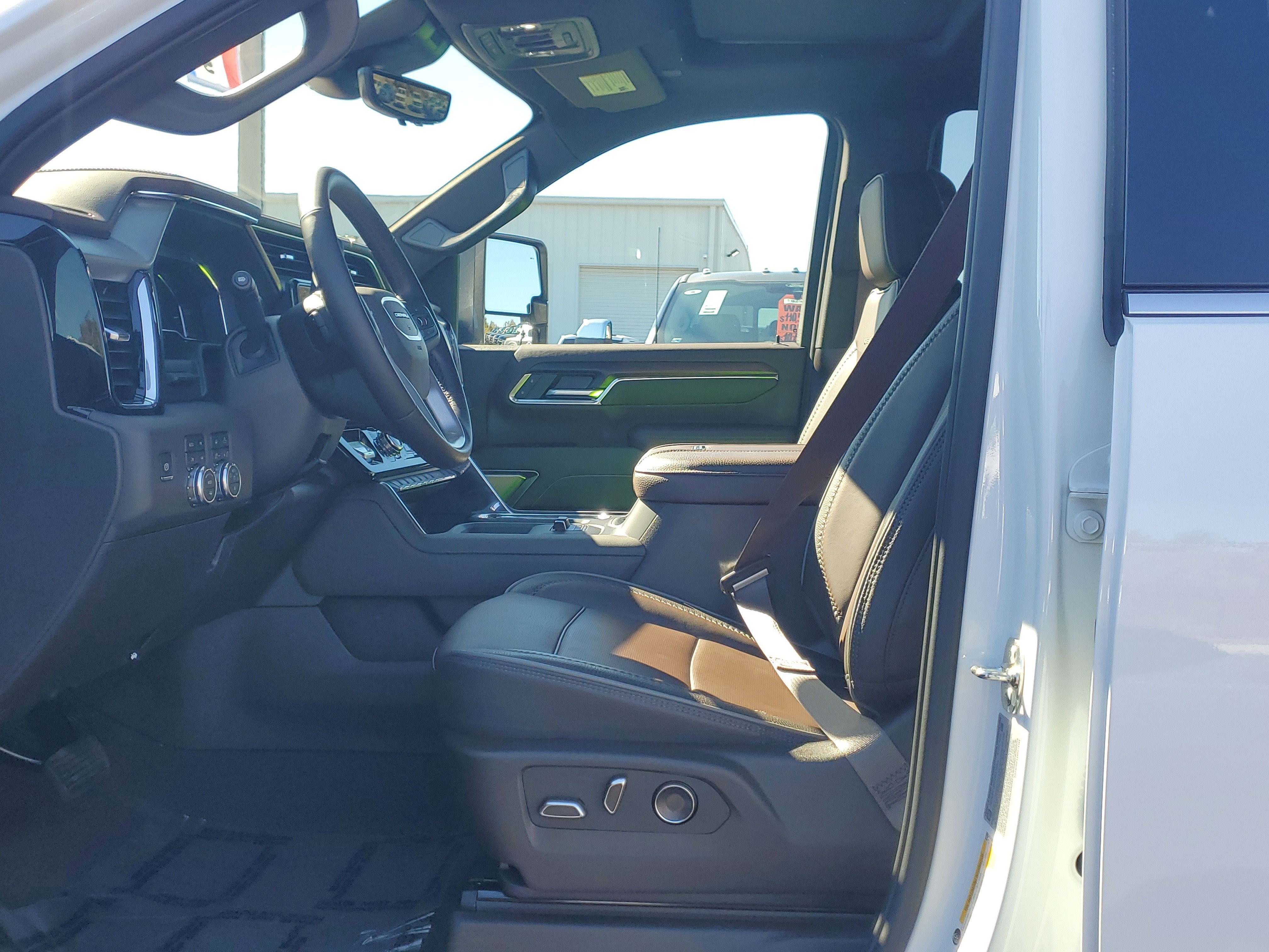 Used 2025 GMC Sierra 2500 Denali w/ Denali Reserve Package image 20