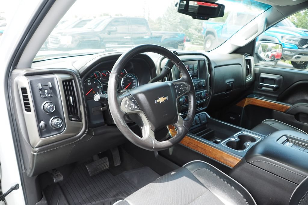 Used 2017 Chevrolet Silverado 1500 High Country AWD/4WD image 12