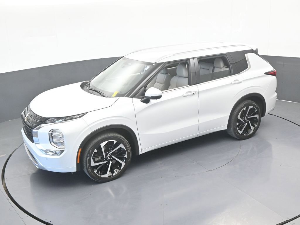 Used 2022 Mitsubishi Outlander SEL image 47