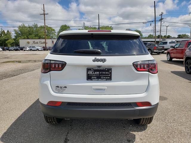 New 2026 Jeep Compass Latitude AWD/4WD image 4