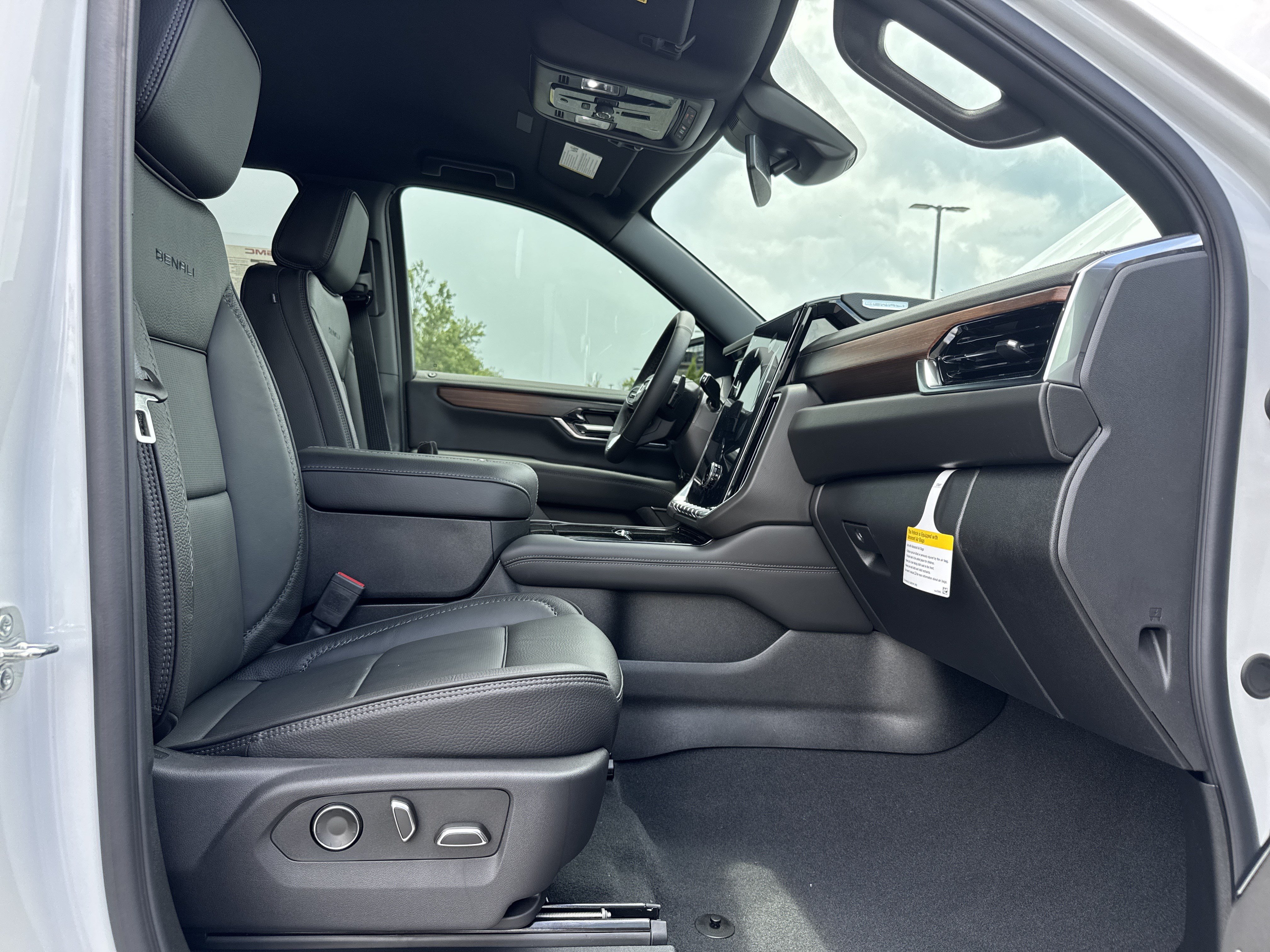 New 2026 GMC Yukon XL Denali AWD/4WD image 30