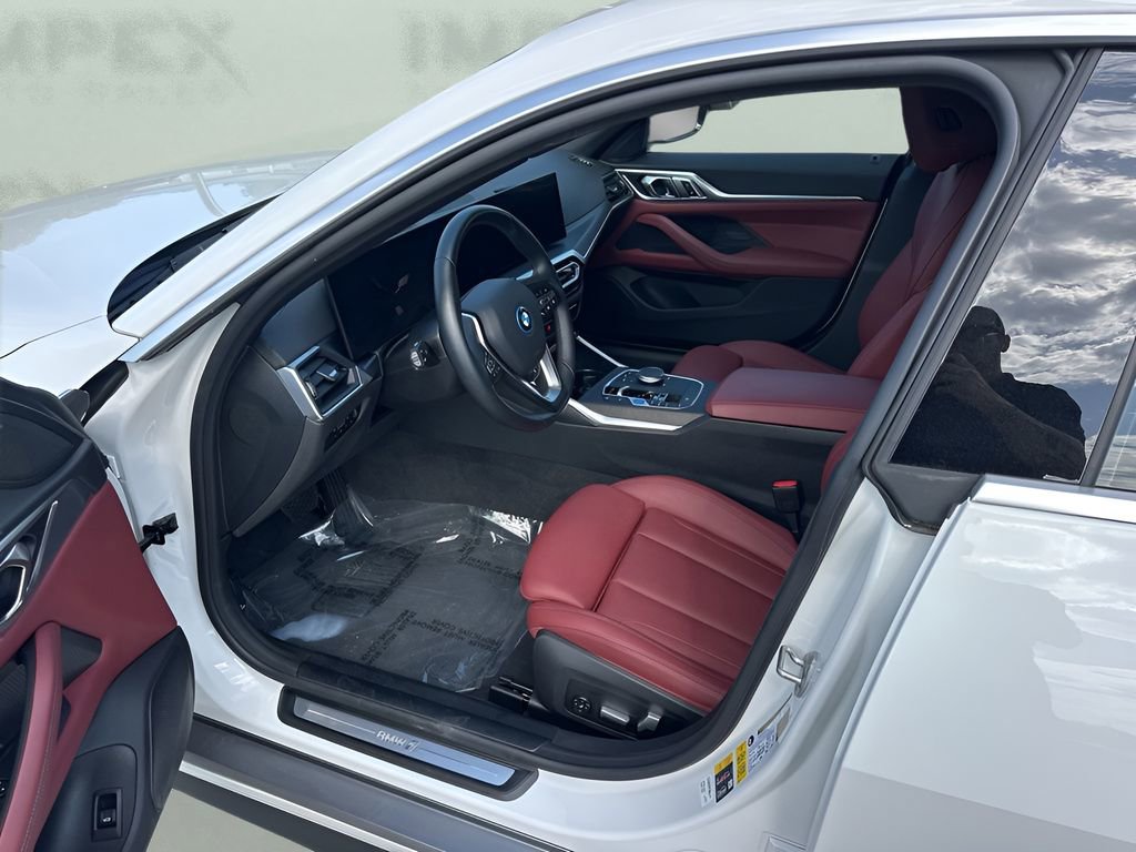 Used 2024 BMW i4 eDrive35 w/ Premium Package image 9