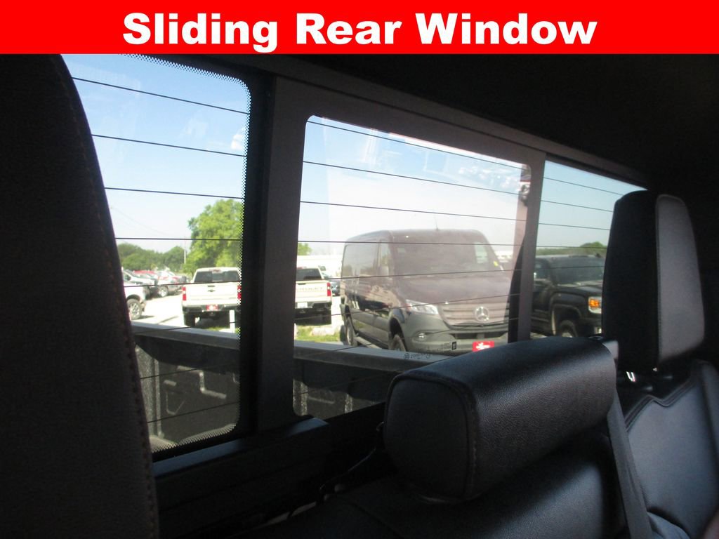 Used 2022 GMC Sierra 3500 AT4 w/ AT4 Preferred Package AWD/4WD image 26
