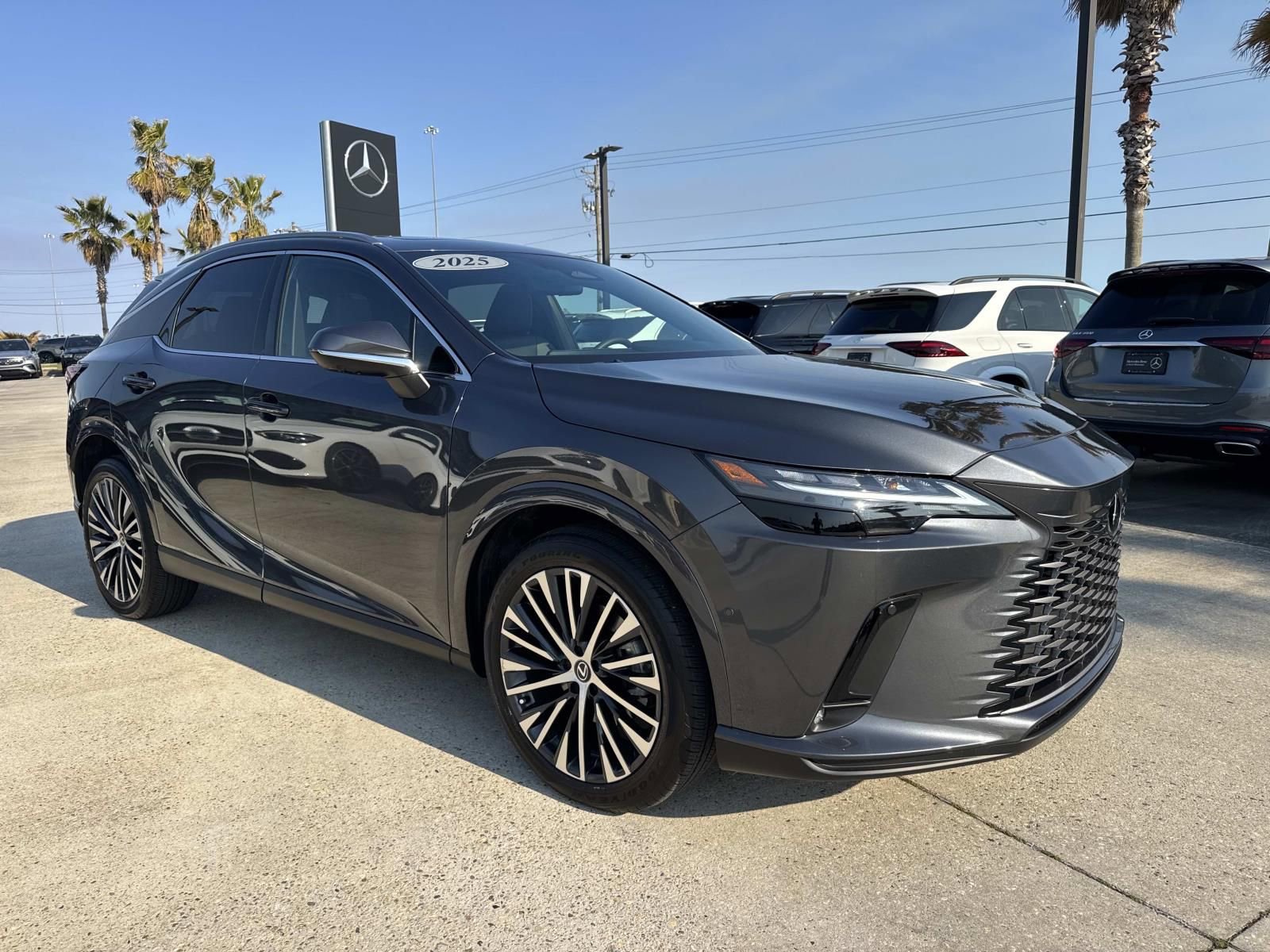 Used 2025 Lexus RX 350 Premium Plus image 3