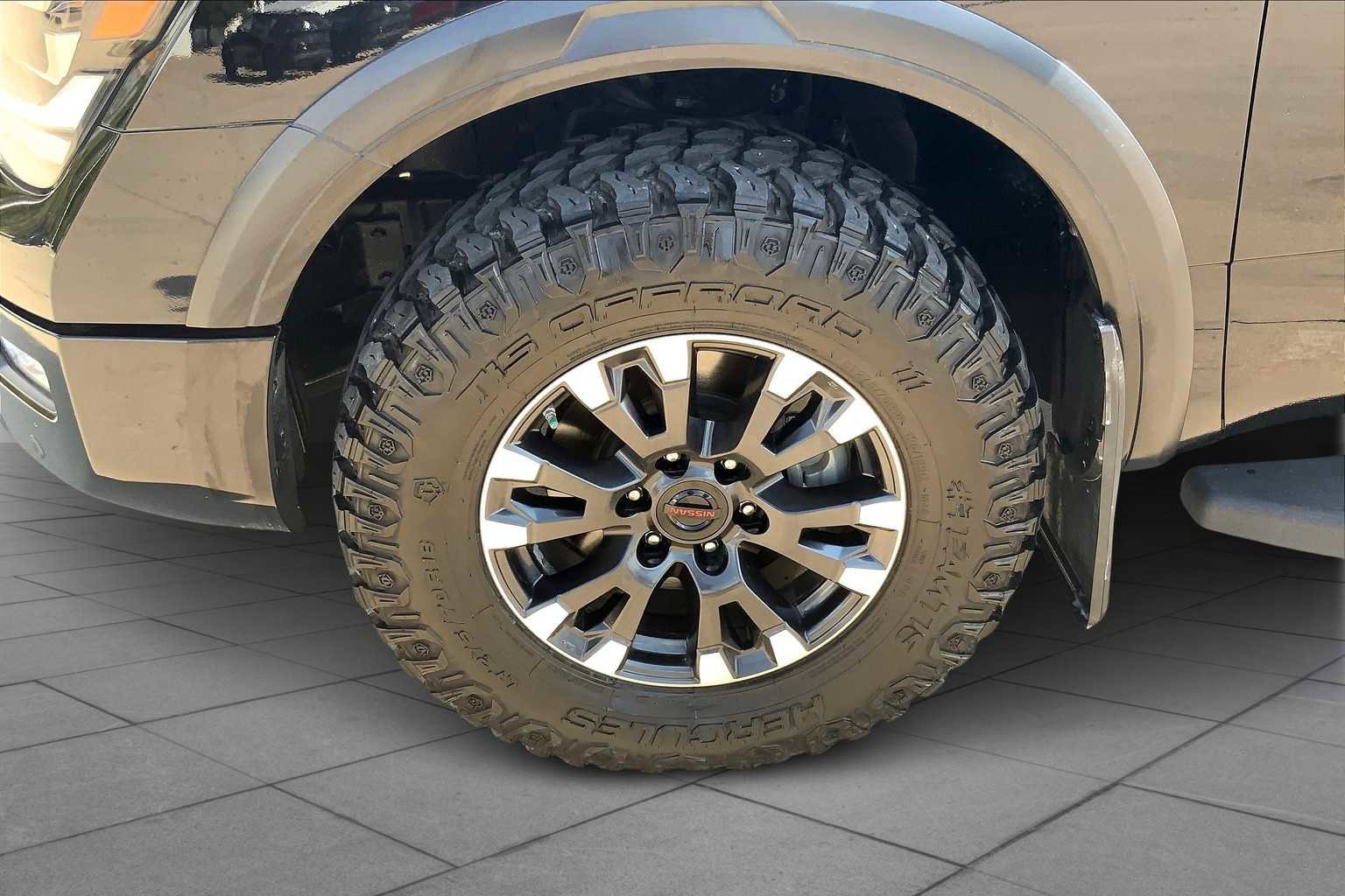 Used 2021 Nissan Titan PRO-4X w/ Pro-4x Utility Package image 9