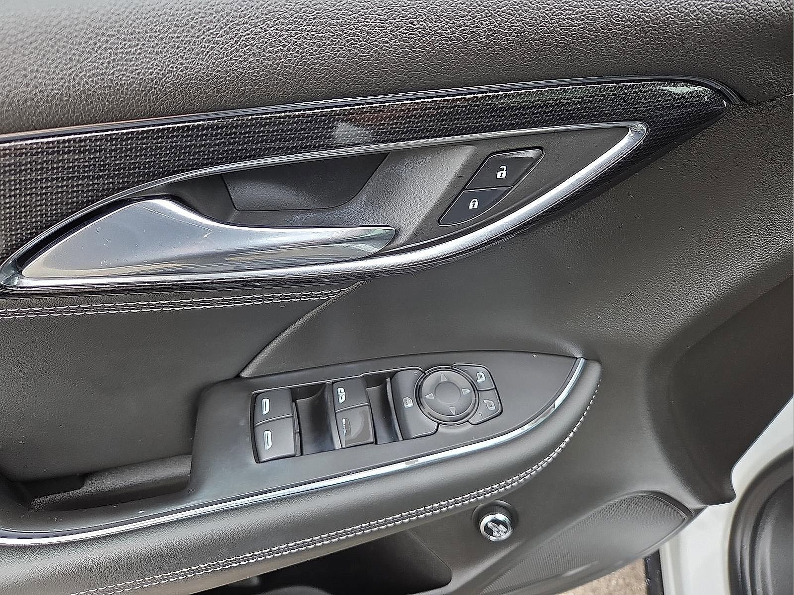 Used 2023 Buick Envision Preferred image 14