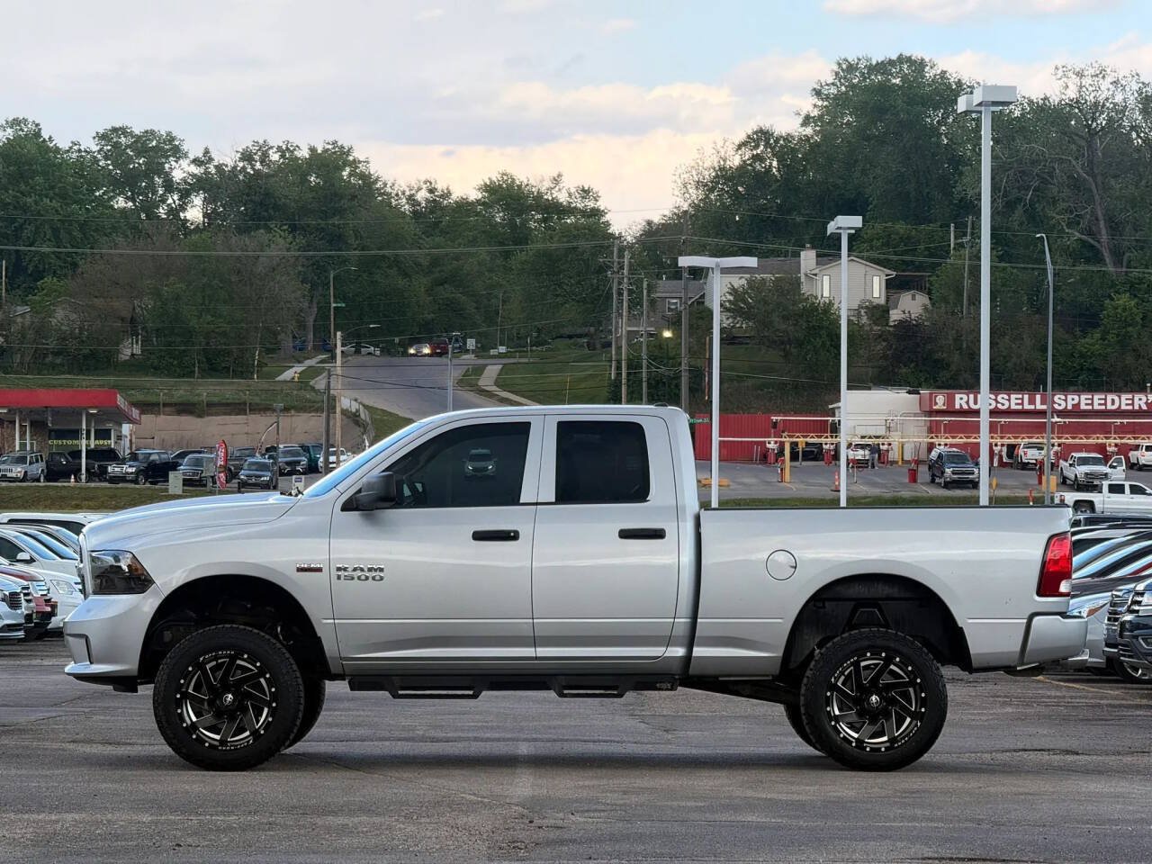 Used 2017 RAM 1500 Express AWD/4WD image 5