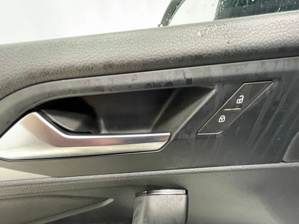 Used 2025 Volkswagen Jetta Sport FWD image 13