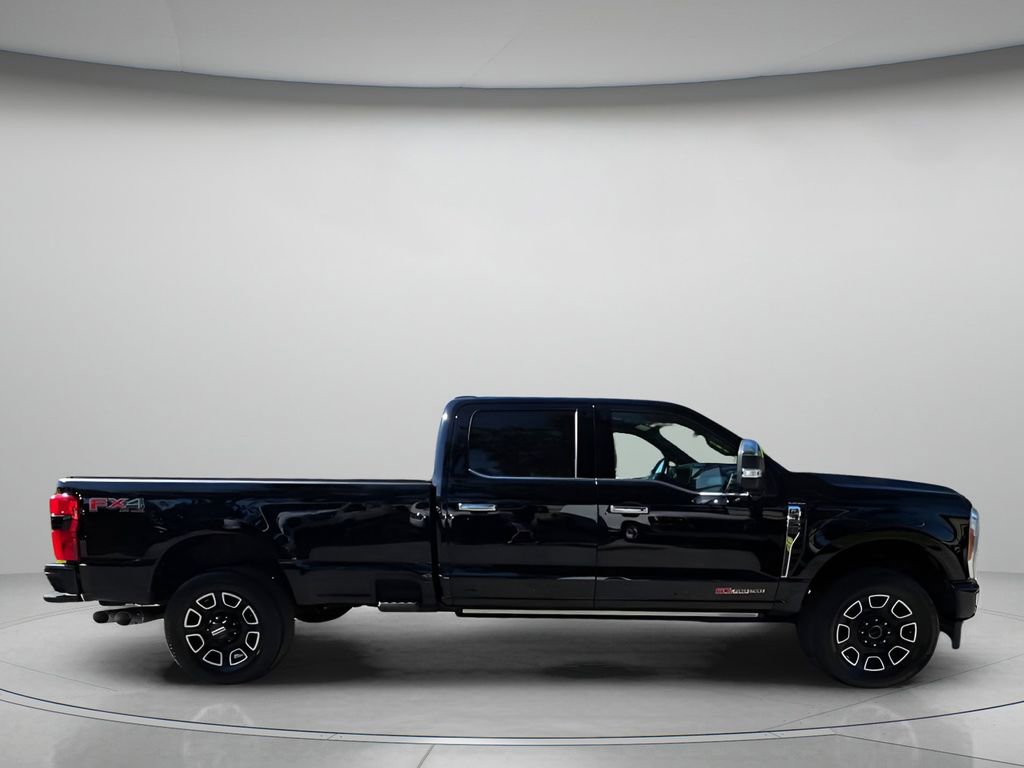Used 2023 Ford F350 Platinum image 31