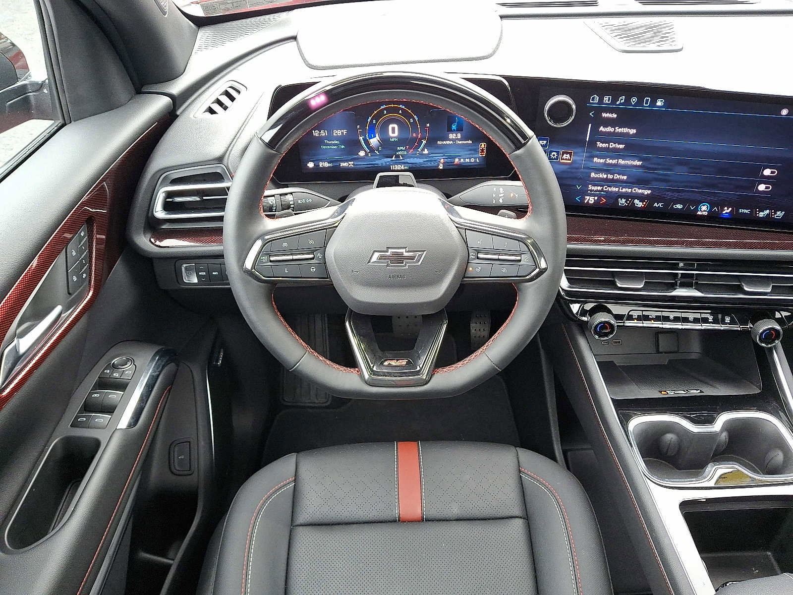 Used 2024 Chevrolet Traverse RS image 12