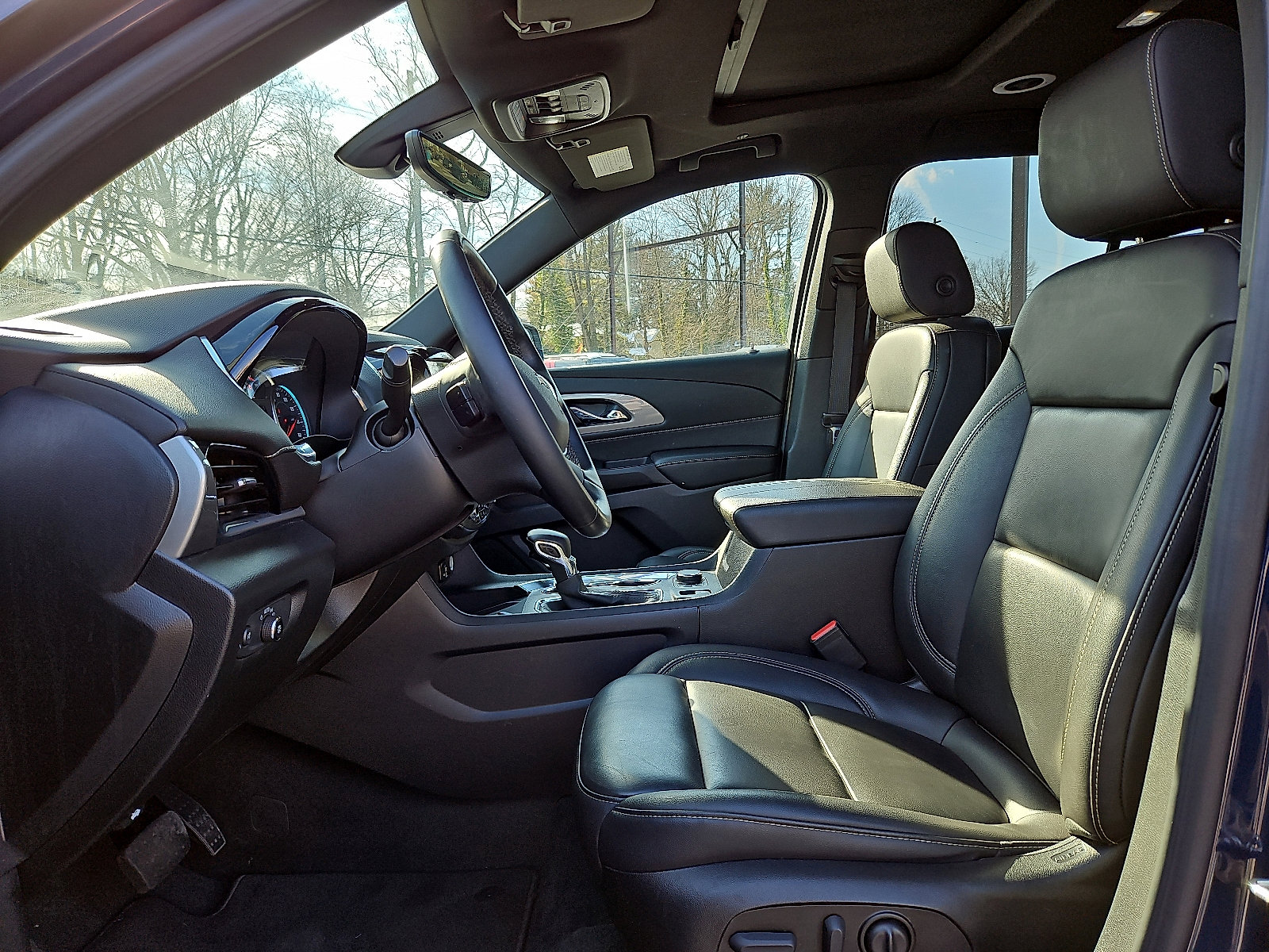 Certified 2023 Chevrolet Traverse LT w/ LT Premium Package image 13