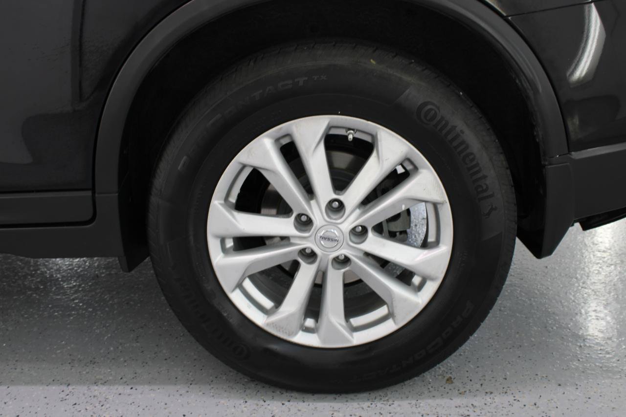 Used 2016 Nissan Rogue SV FWD image 73