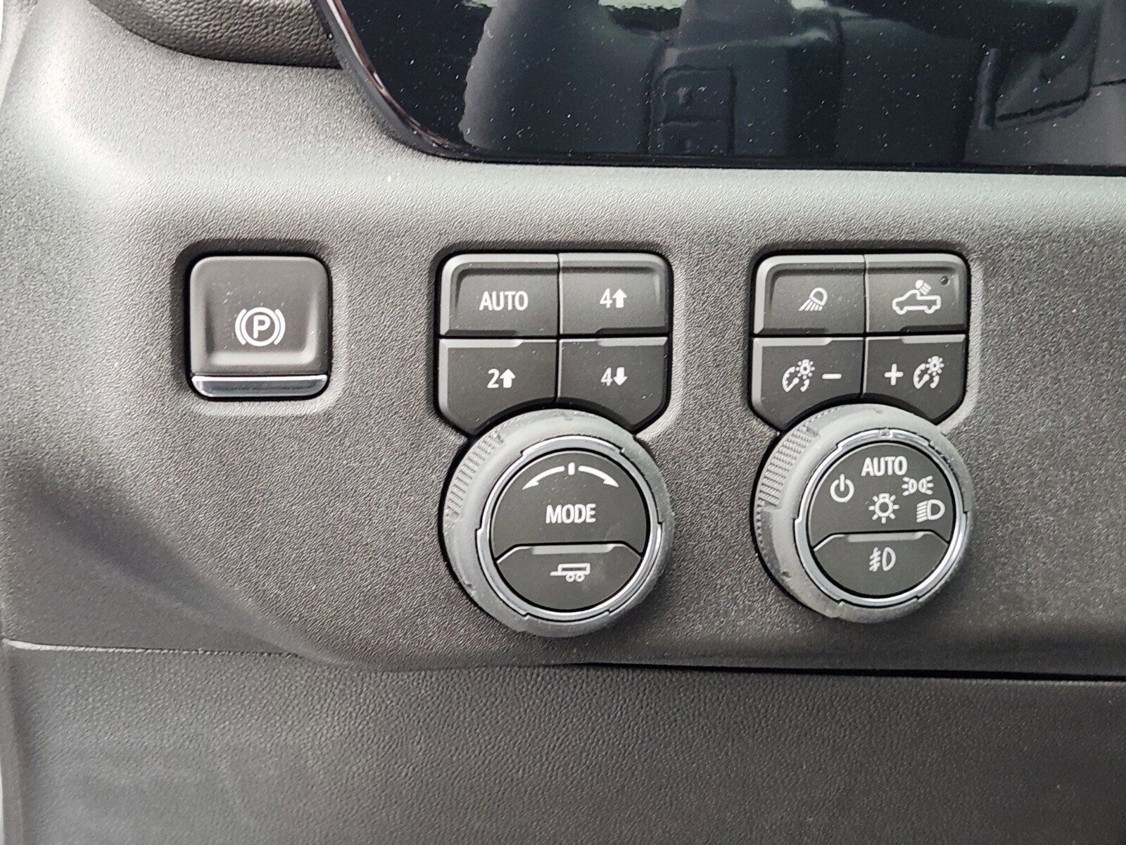 New 2026 Chevrolet Silverado 1500 LTZ w/ Z71 Off-Road Package image 15