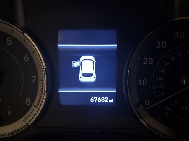 Used 2020 Hyundai Venue SEL image 12