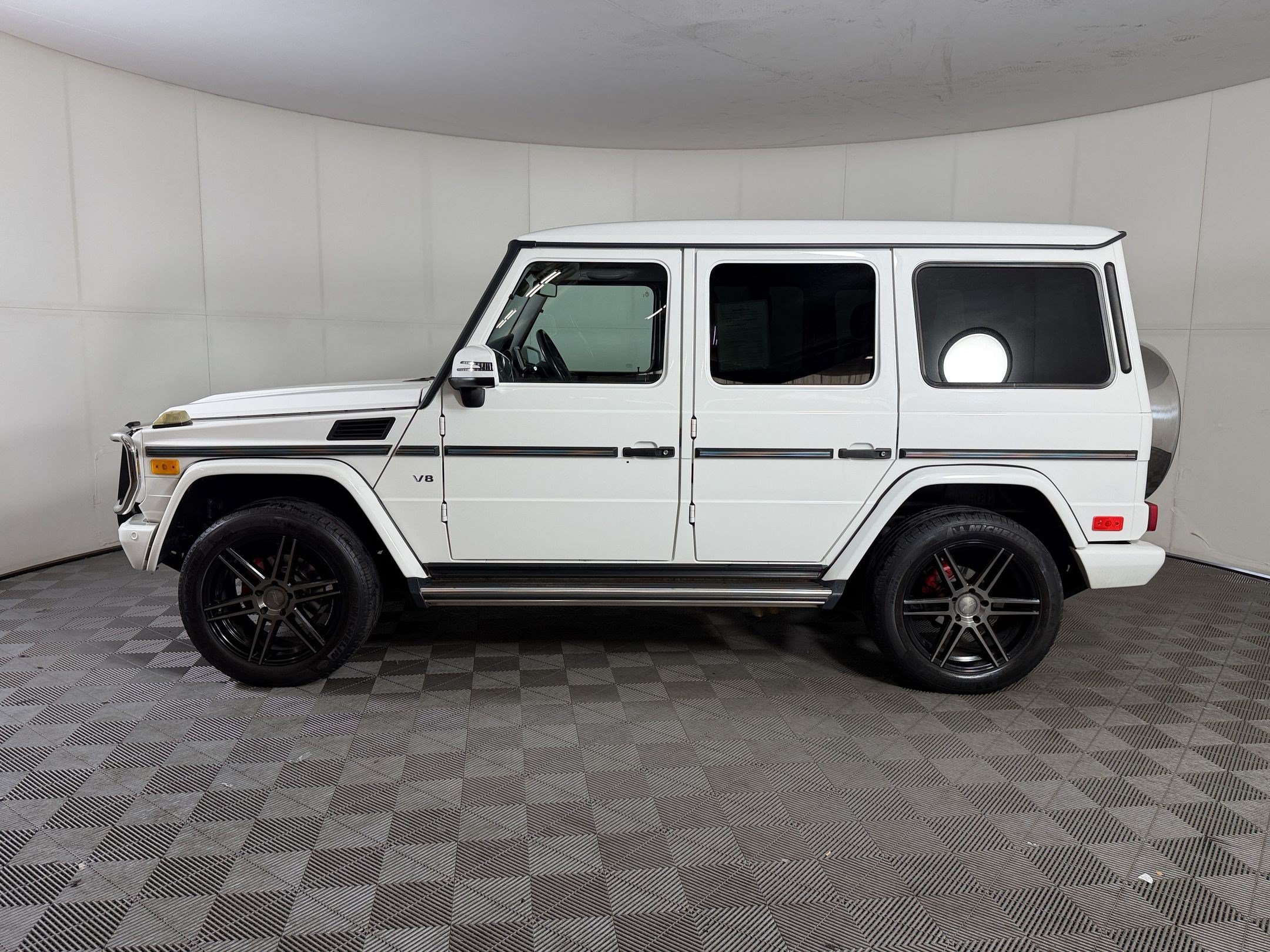 Used 2014 Mercedes-Benz G 550 image 2