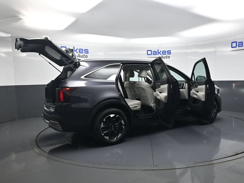 Certified 2025 Kia Sorento S w/ Panoramic Sunroof Package FWD image 57