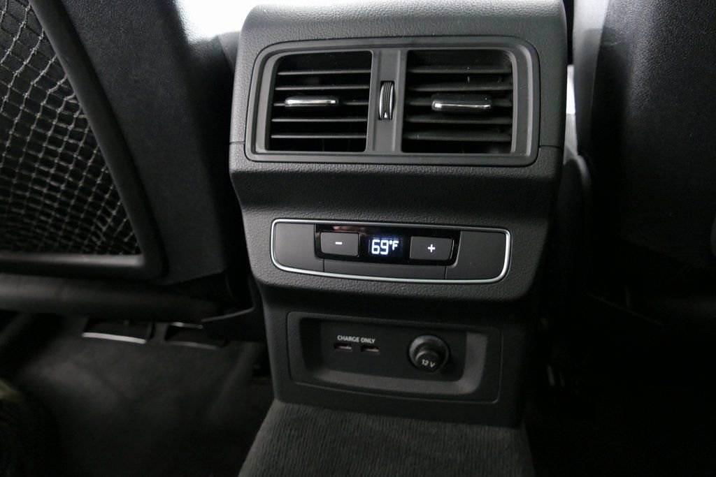 Used 2023 Audi SQ5 Premium w/ Convenience Package image 29