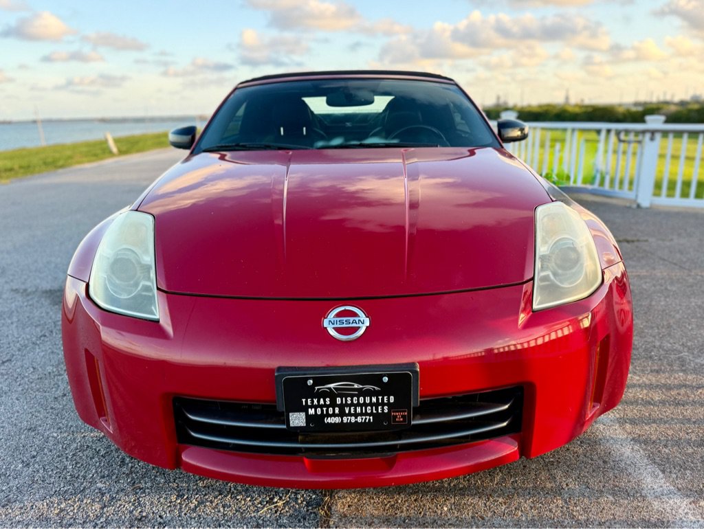 Used 2006 Nissan 350Z Grand Touring RWD image 2