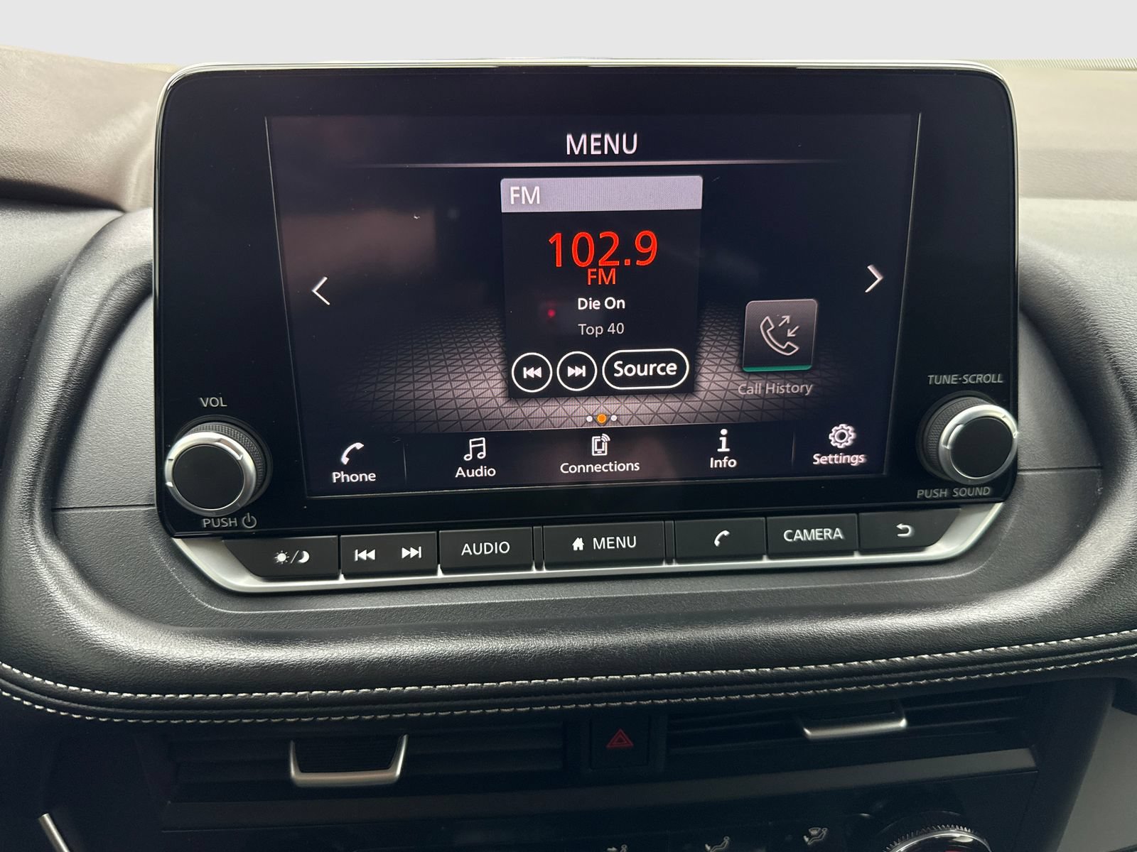 Used 2023 Nissan Rogue S FWD image 25