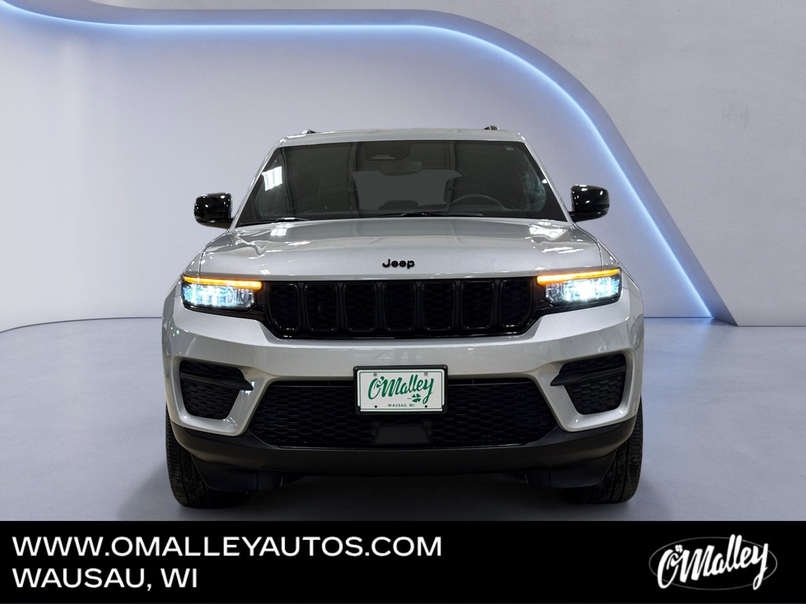 Used 2023 Jeep Grand Cherokee Altitude image 8