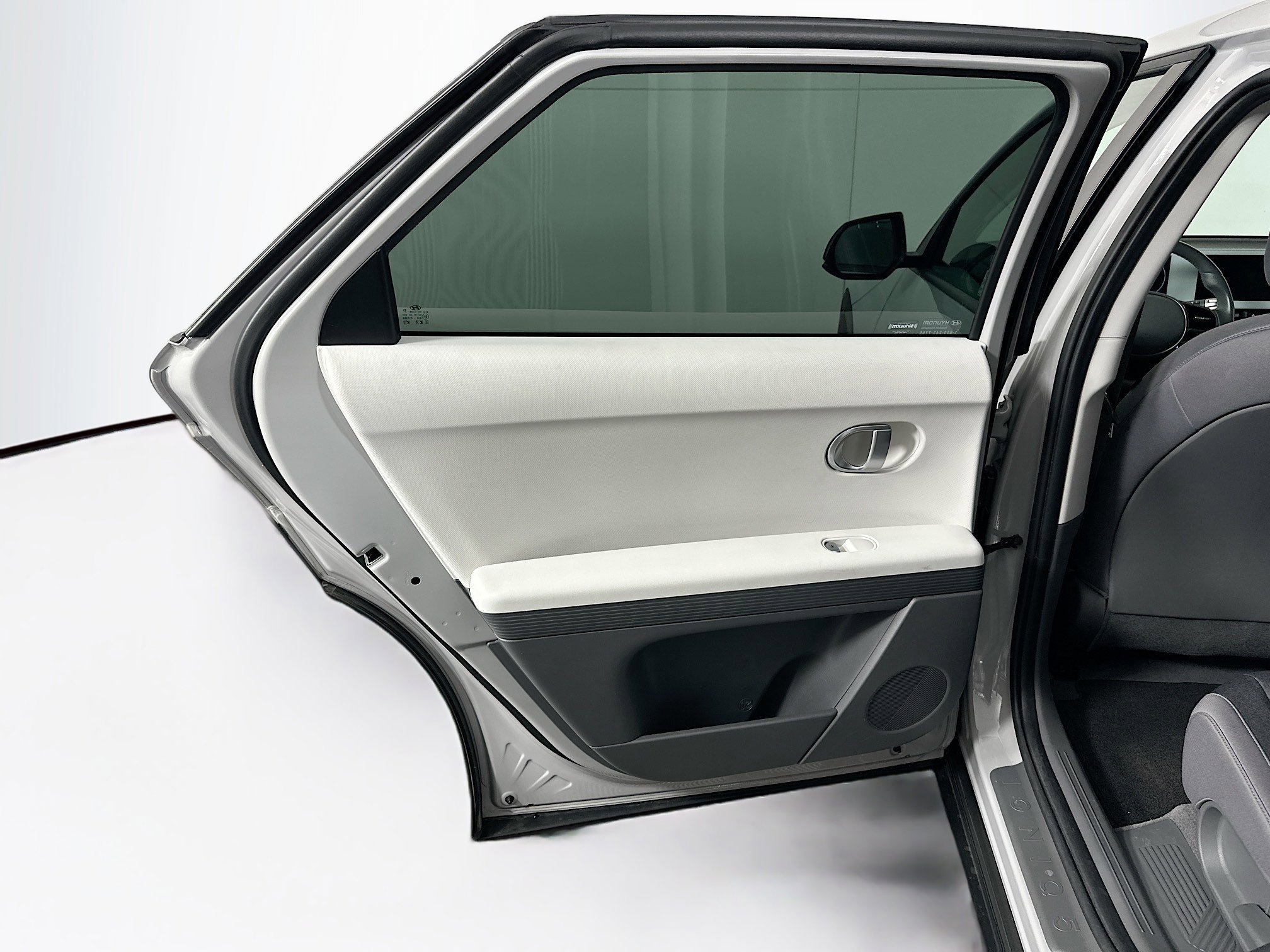 Used 2024 Hyundai Ioniq 5 SEL image 26