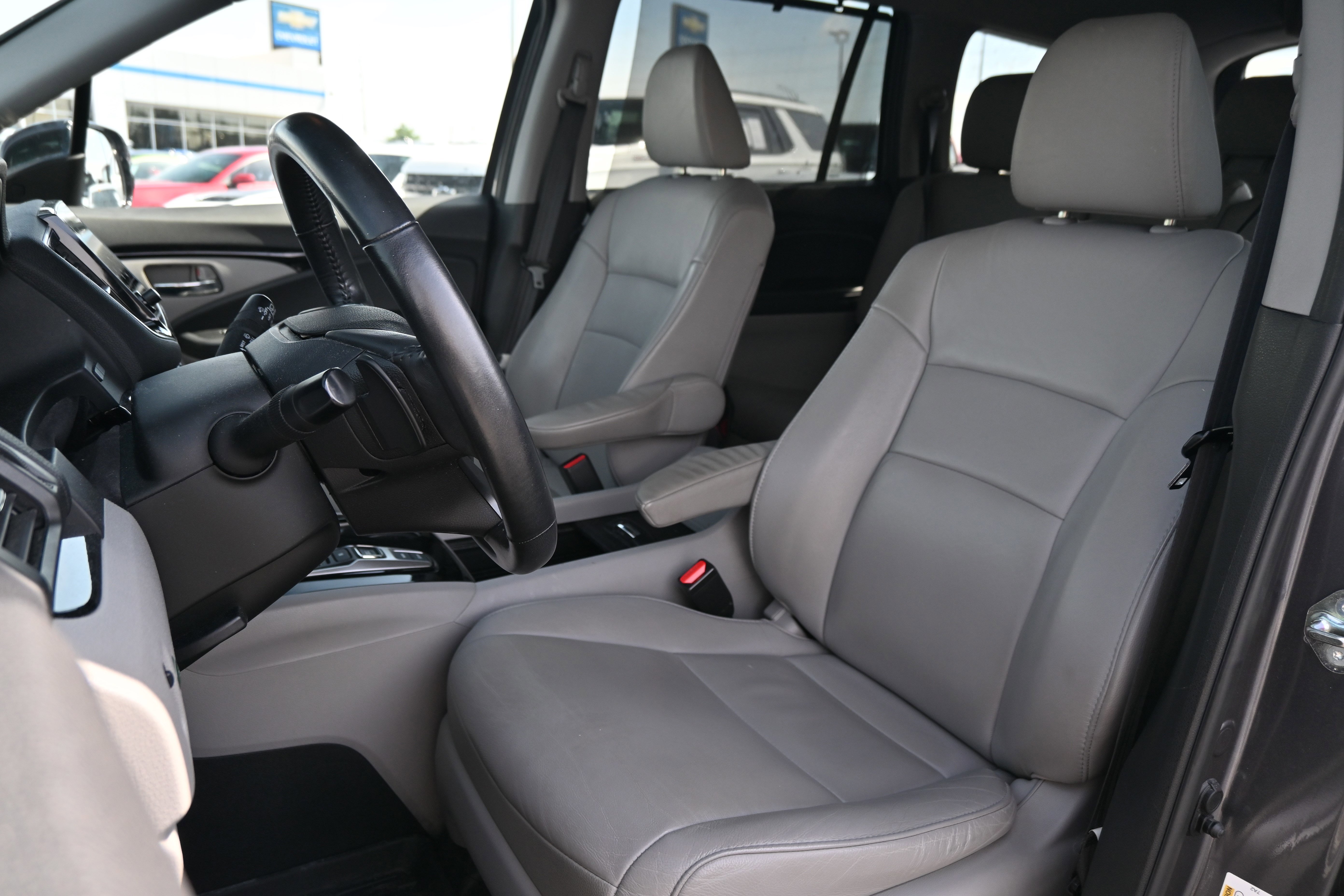 Used 2019 Honda Pilot Touring image 7