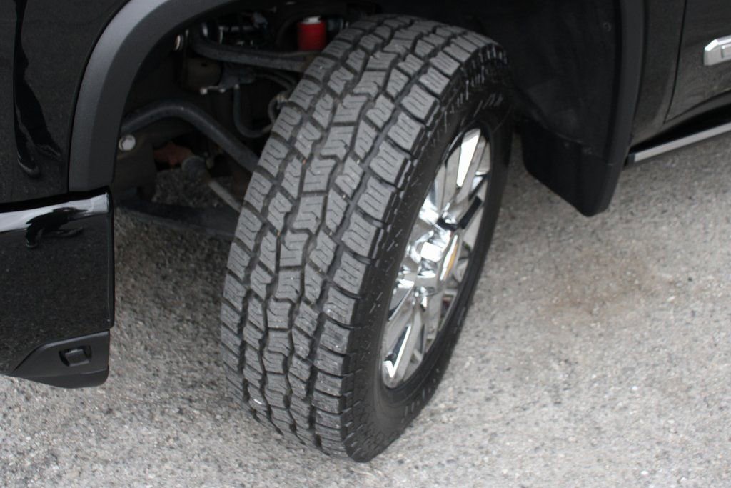 Used 2024 Chevrolet Silverado 2500 High Country w/ Technology Package image 44