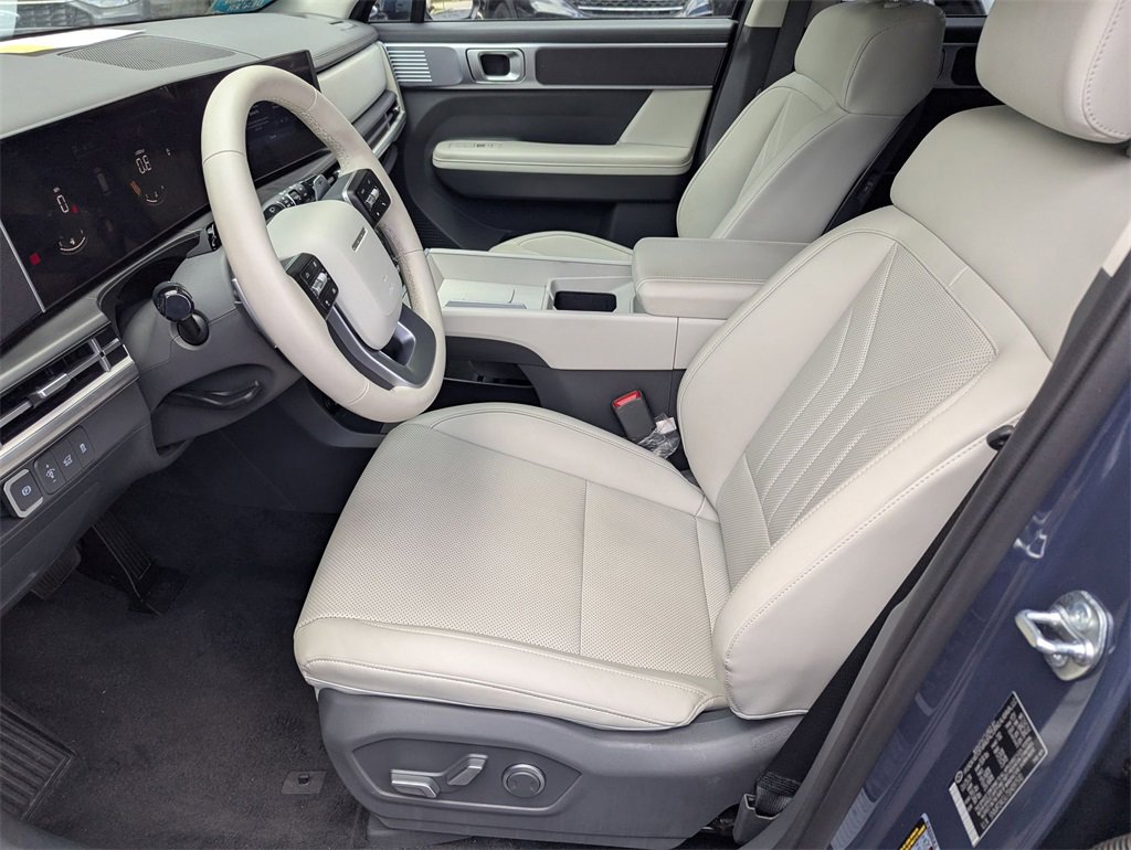 Used 2025 Hyundai Santa Fe SEL image 23