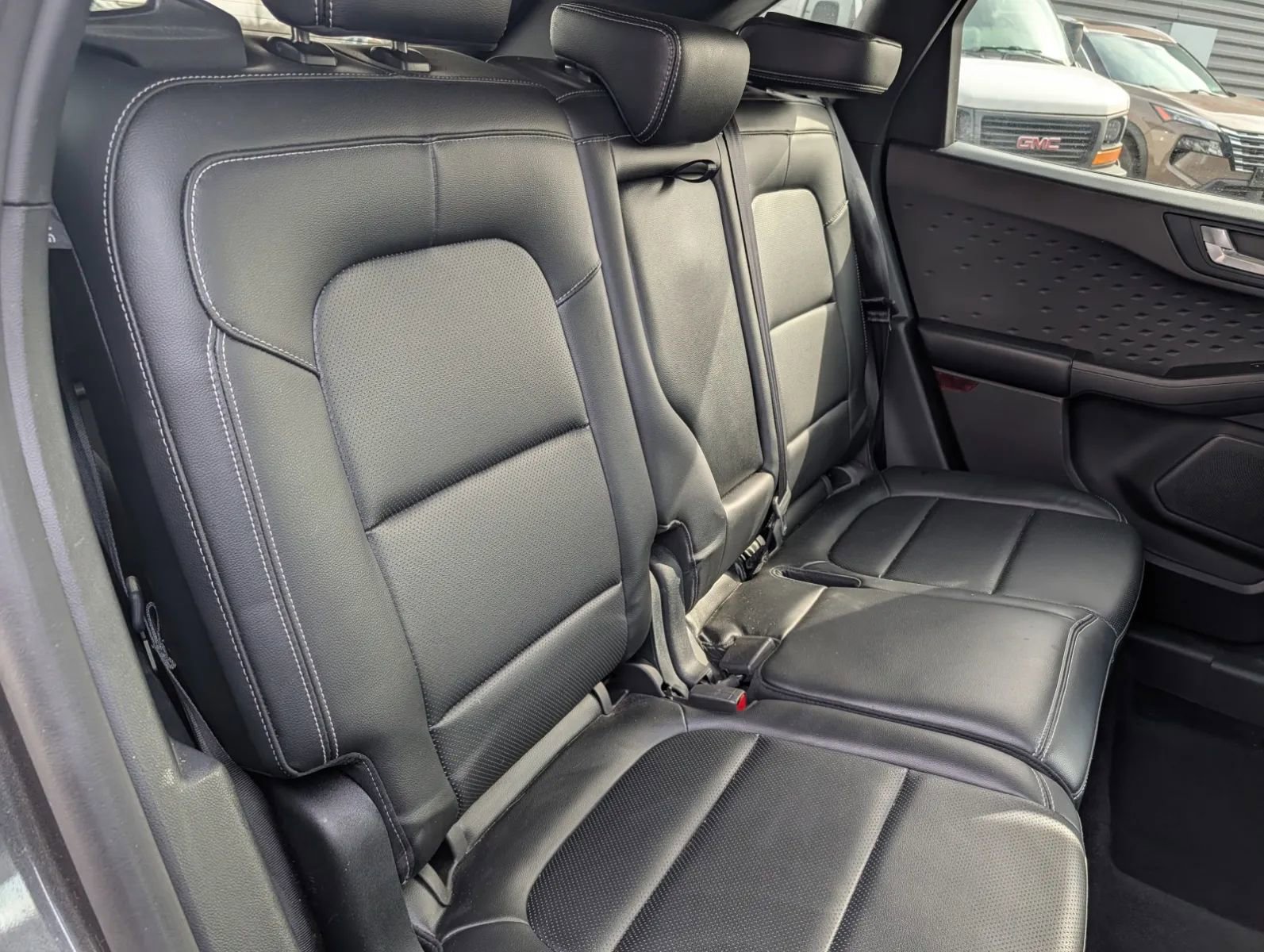 Used 2020 Ford Escape SEL image 11