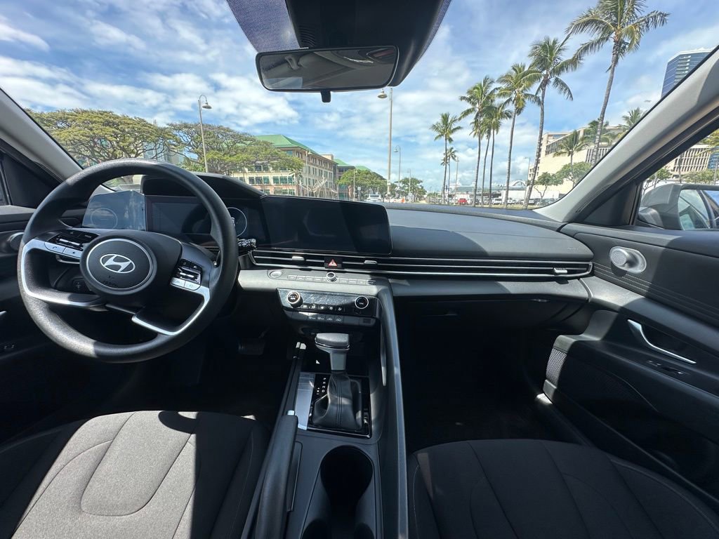 Used 2024 Hyundai Elantra SEL image 10