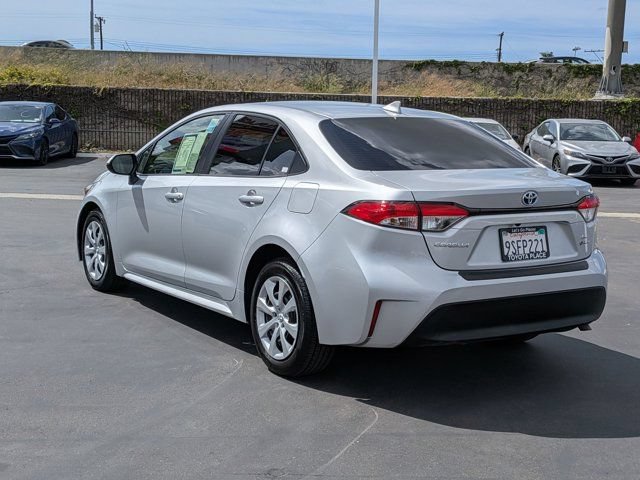 Used 2025 Toyota Corolla LE FWD image 11