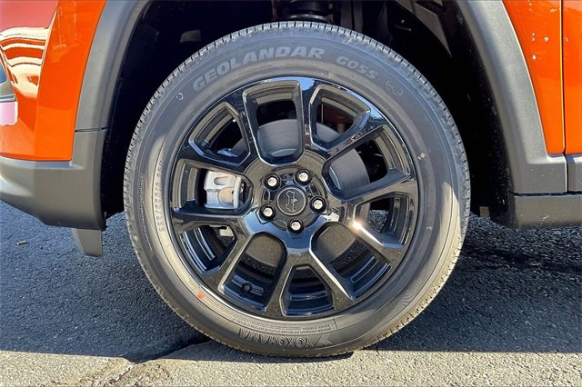 New 2026 Jeep Compass Latitude image 12