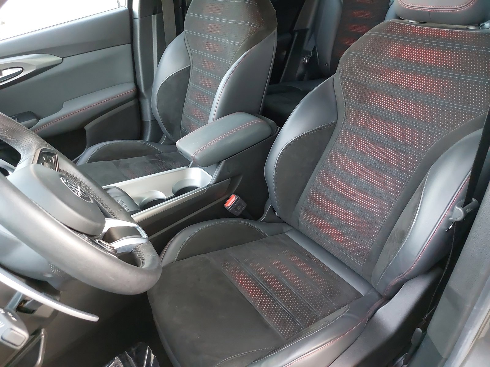 Used 2024 Alfa Romeo Tonale Veloce image 17