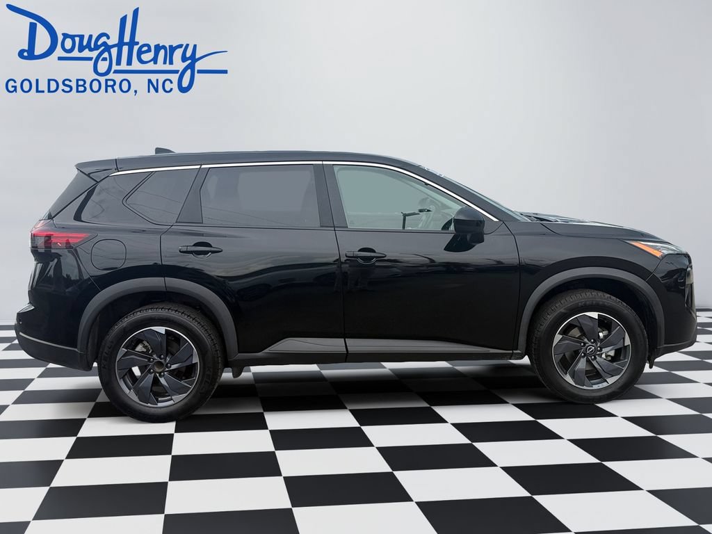 Used 2025 Nissan Rogue SV FWD image 6