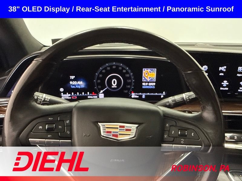 Used 2023 Cadillac Escalade ESV Premium Luxury AWD/4WD image 33