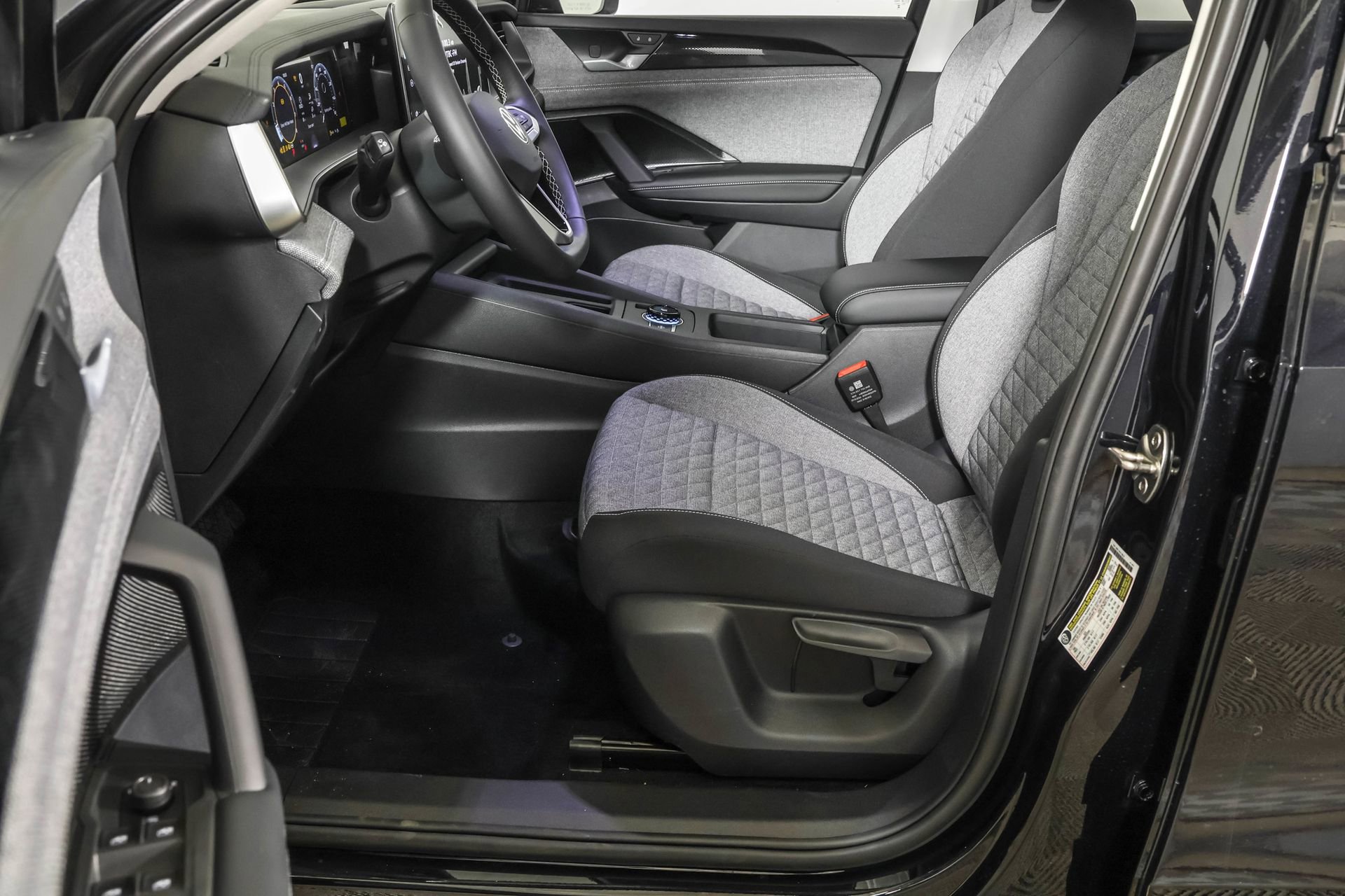 New 2026 Volkswagen Tiguan S AWD/4WD image 20